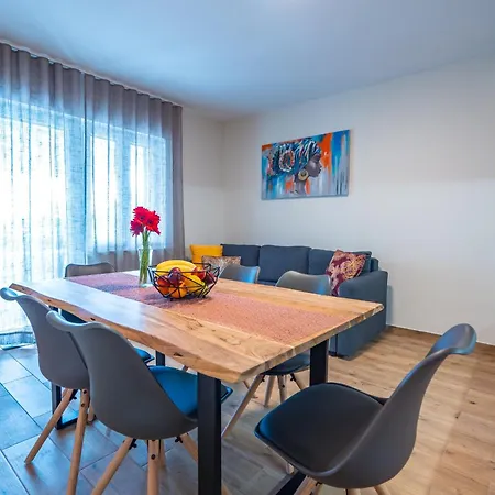 Lion's Apartment Punat